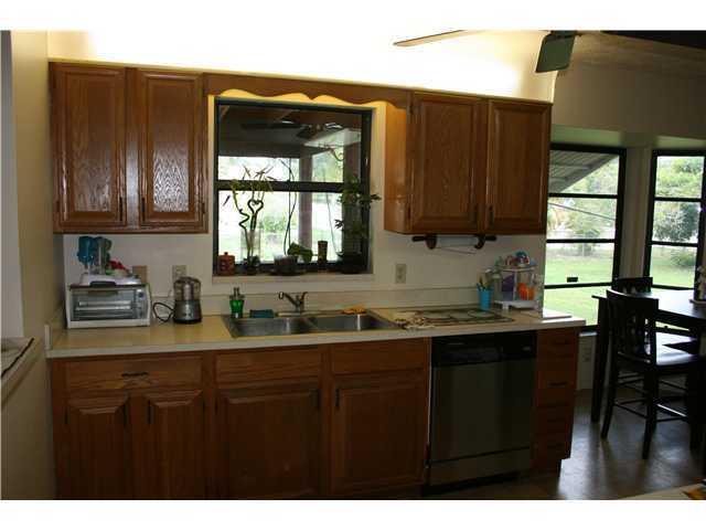 8305 SE Boxwood Lane 1