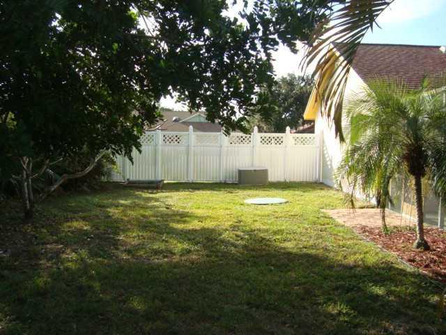 1667 SE Simmons Street na