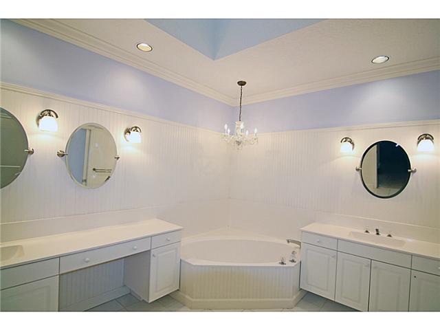 4147 SE Henley Lane x