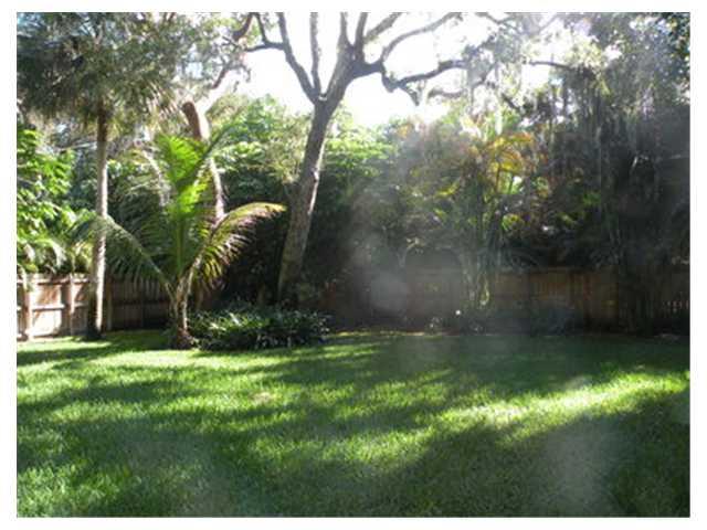13 Palm Road 13