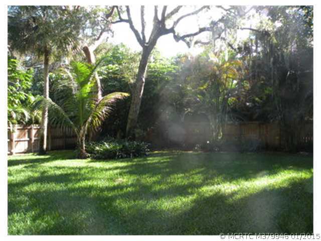 13 Palm Road 13
