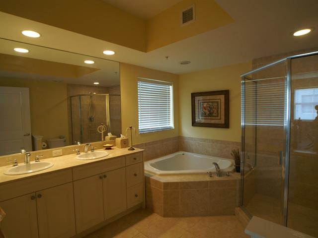 875 NW FLAGLER Avenue 205