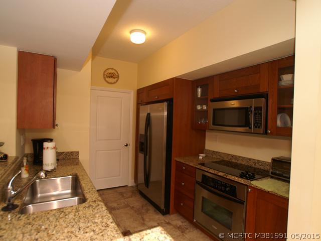 875 NW FLAGLER Avenue 205