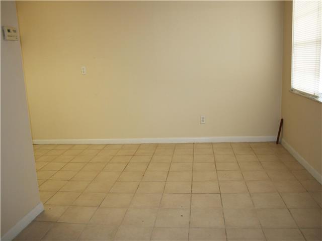 333 SE Martin Avenue 3-3