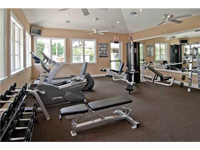 935 SE Willoughby Trace 4-4