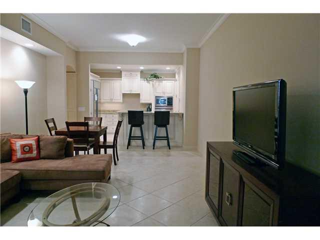 935 SE Willoughby Trace 4-4