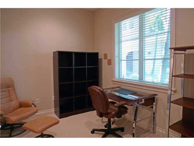 935 SE Willoughby Trace 4-4