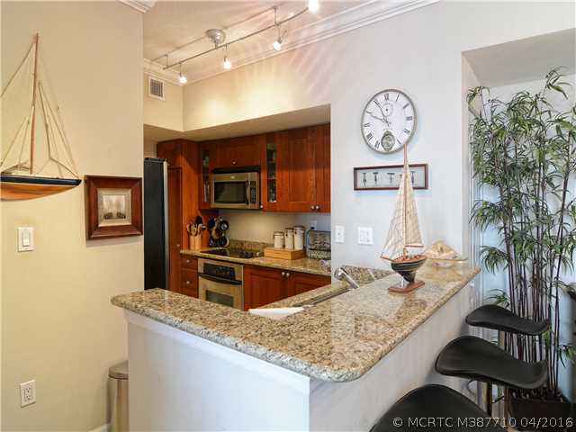 875 NW Flagler Avenue 402