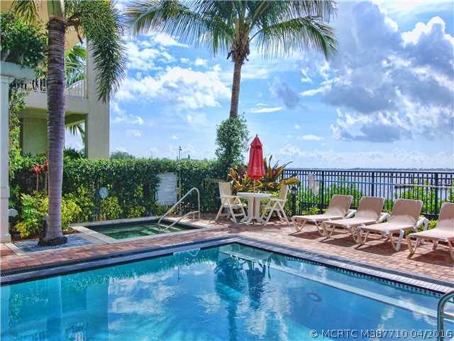 875 NW Flagler Avenue 402