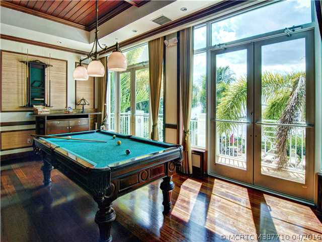 875 NW Flagler Avenue 402