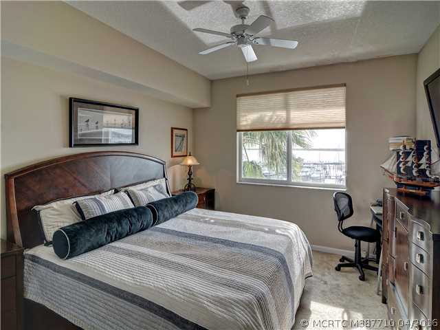 875 NW Flagler Avenue 402