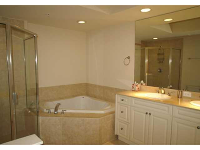 975 NW Flagler Avenue 202