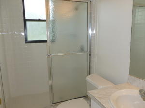 20 SE Turtle Creek Dr #D