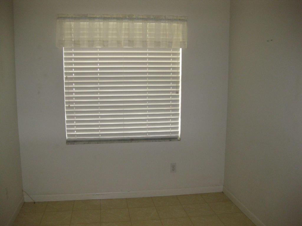 1202 Pinecrest Circle F