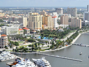 701 S Olive Avenue Ph04