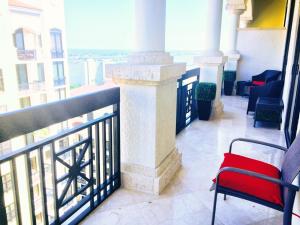 701 S Olive Avenue Ph04