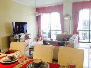 701 S Olive Avenue Ph04