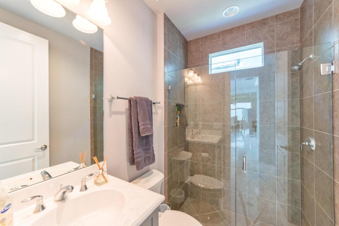 1617 E Hemingway Drive