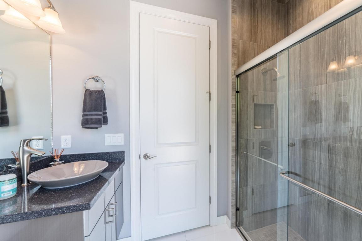 1617 E Hemingway Drive