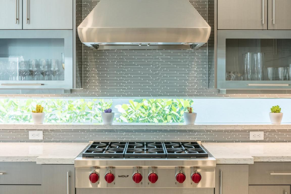 1617 E Hemingway Drive