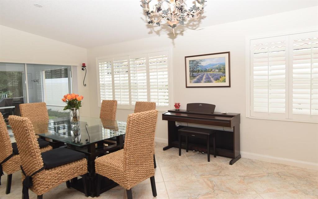 780 SW Tamarrow Place