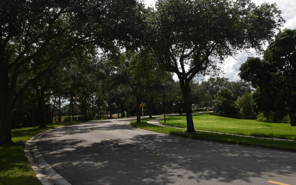 780 SW Tamarrow Place