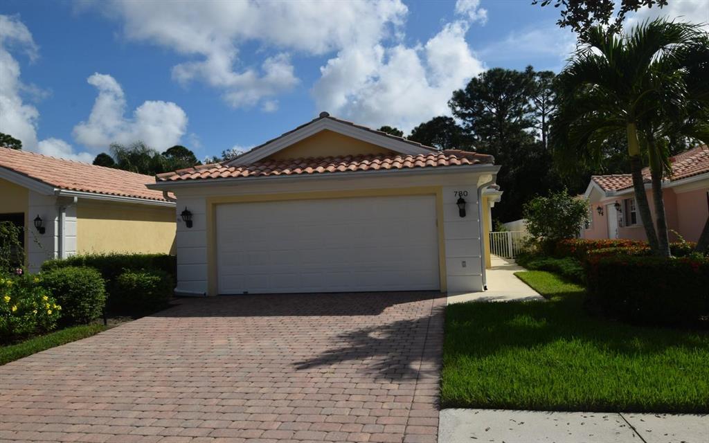 780 SW Tamarrow Place