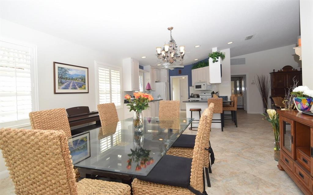 780 SW Tamarrow Place