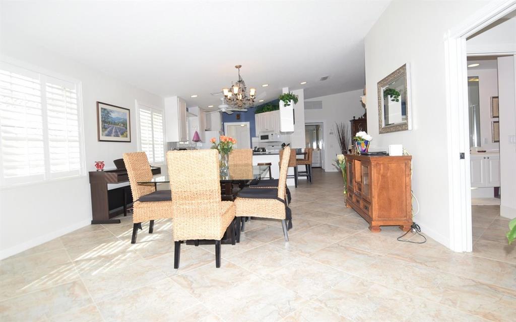 780 SW Tamarrow Place