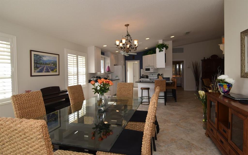 780 SW Tamarrow Place