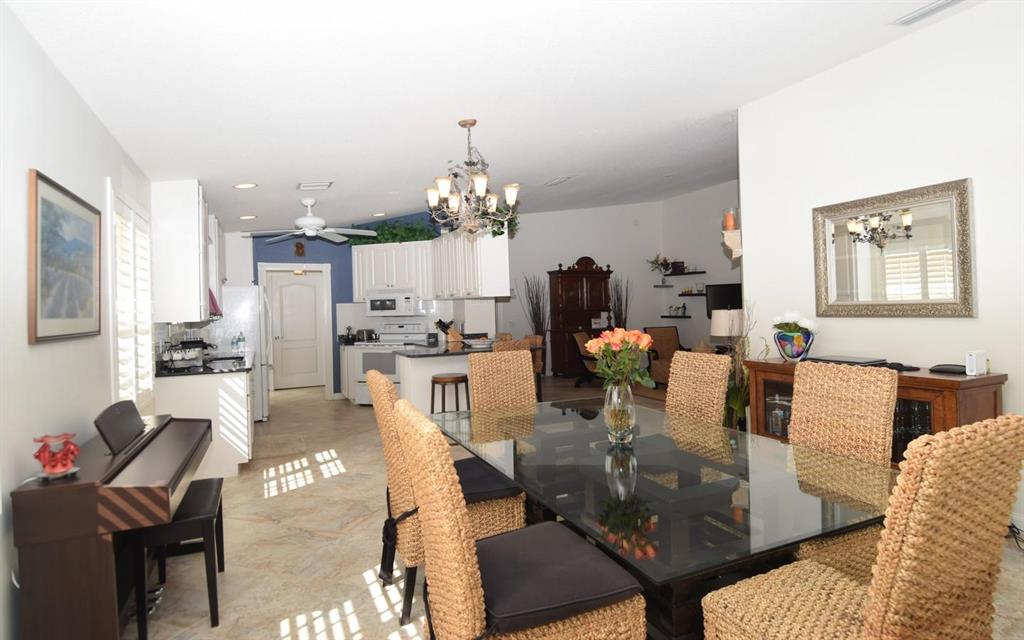 780 SW Tamarrow Place