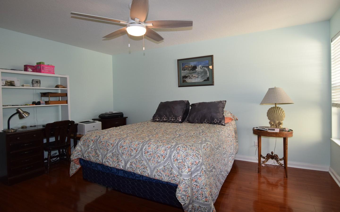 772 SW Tamarrow Place