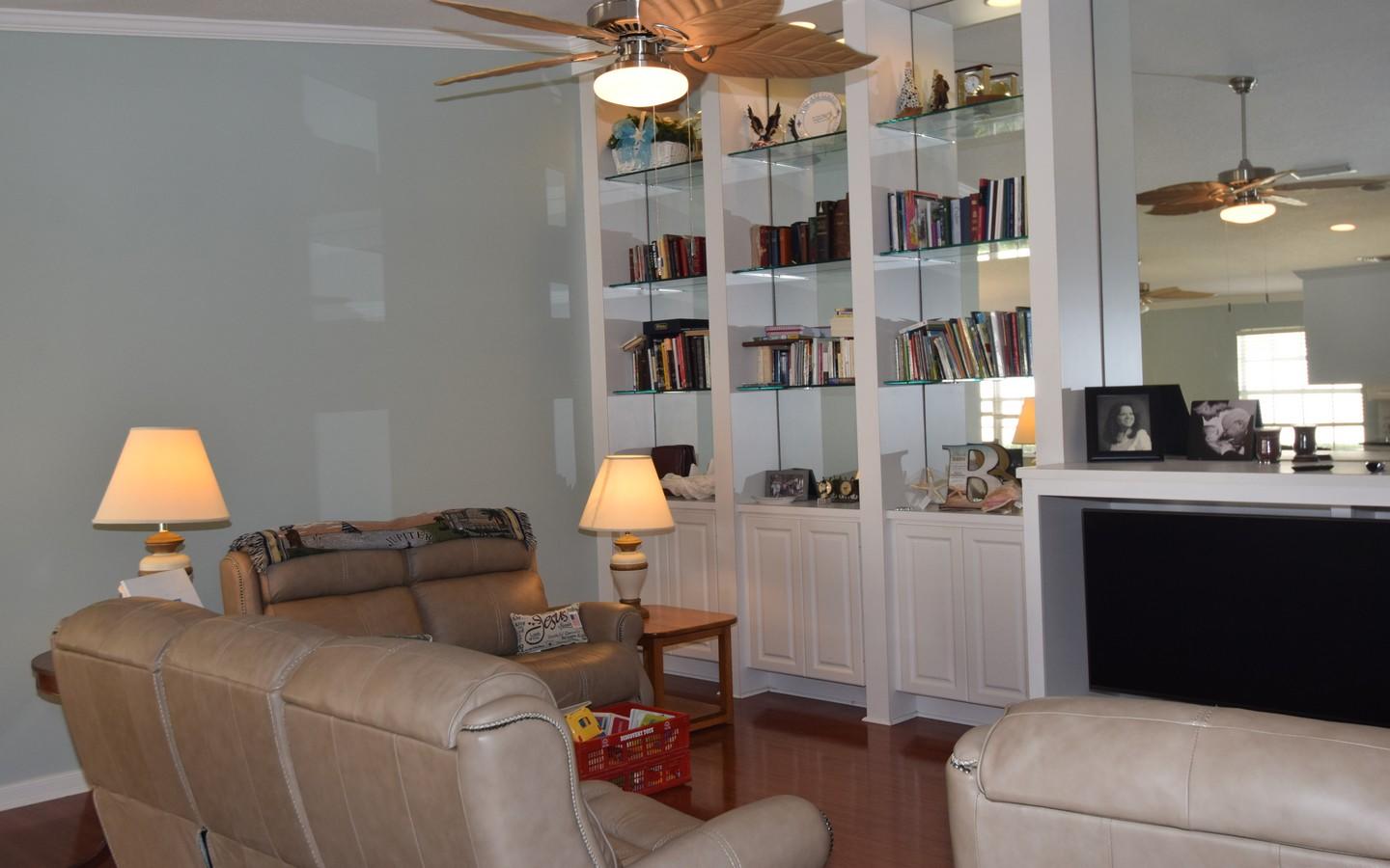 772 SW Tamarrow Place