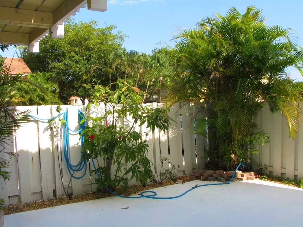 153 Seabreeze Circle