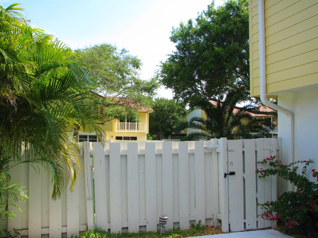 153 Seabreeze Circle