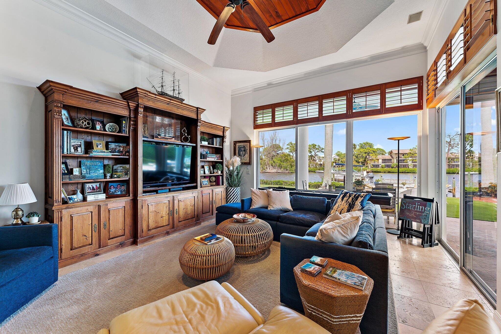 18559 SE Palm Island Lane