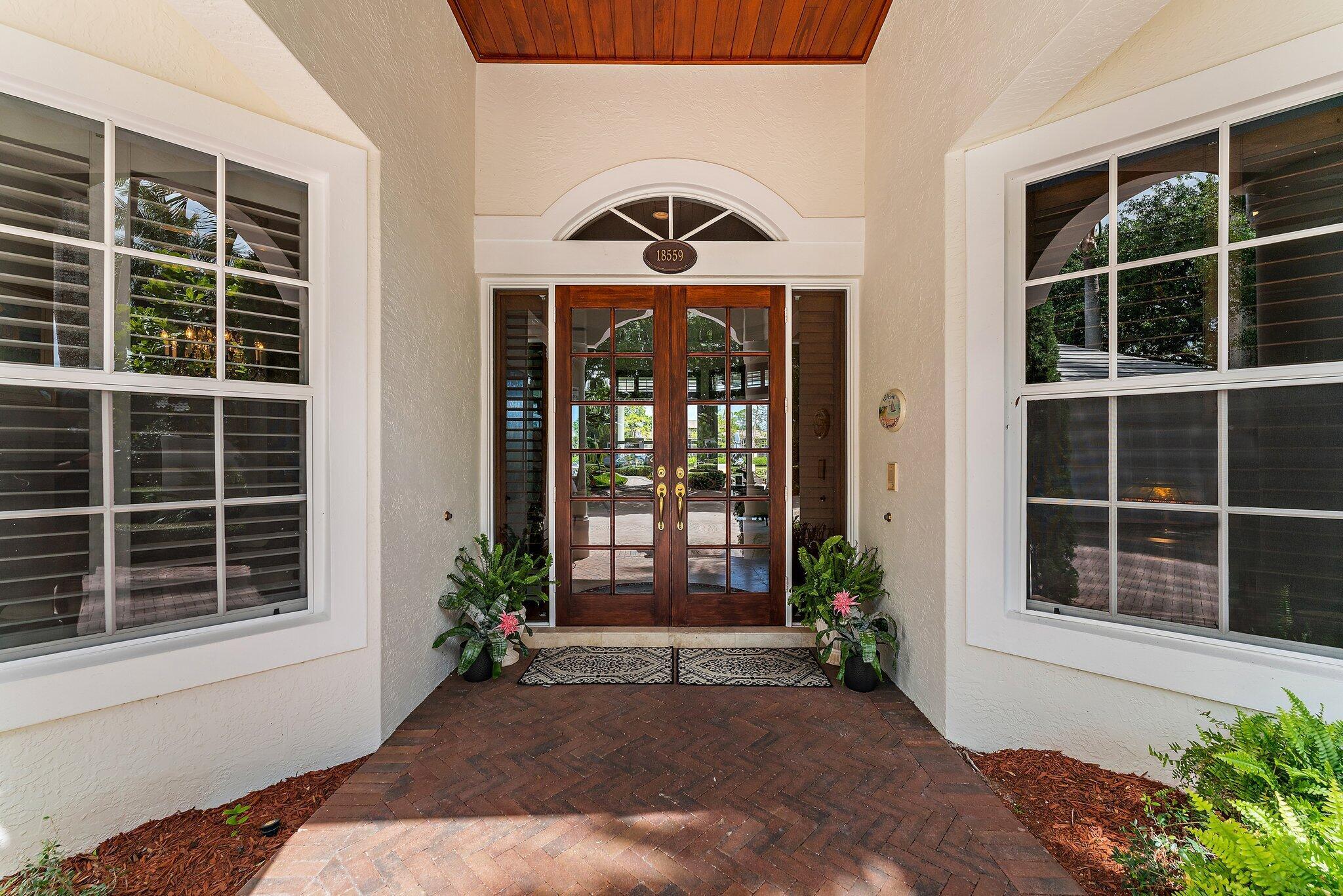 18559 SE Palm Island Lane