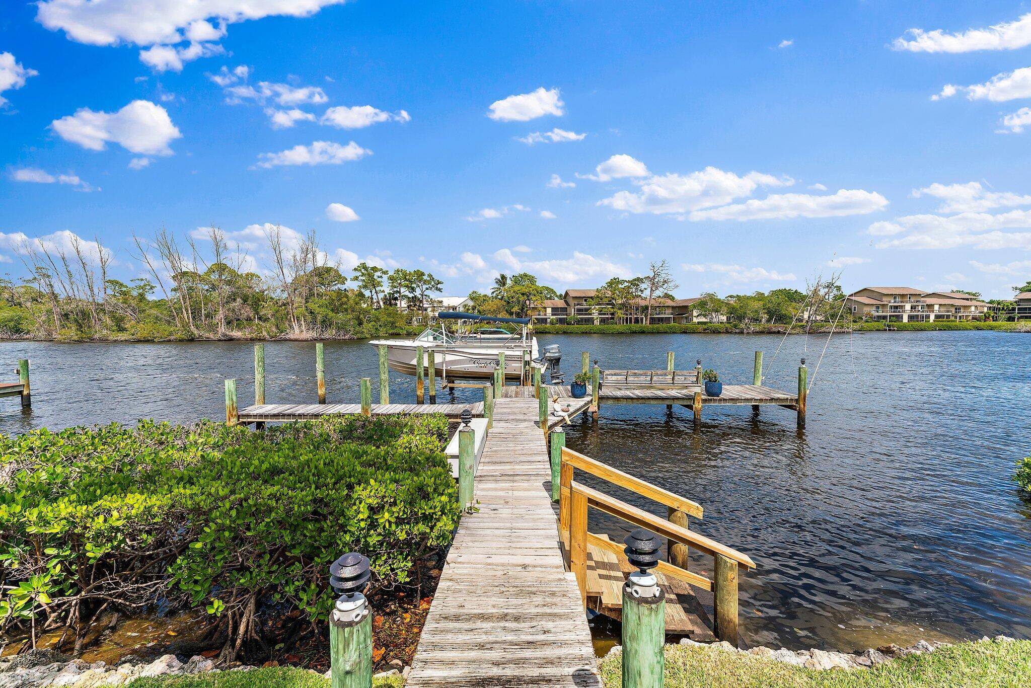 18559 SE Palm Island Lane