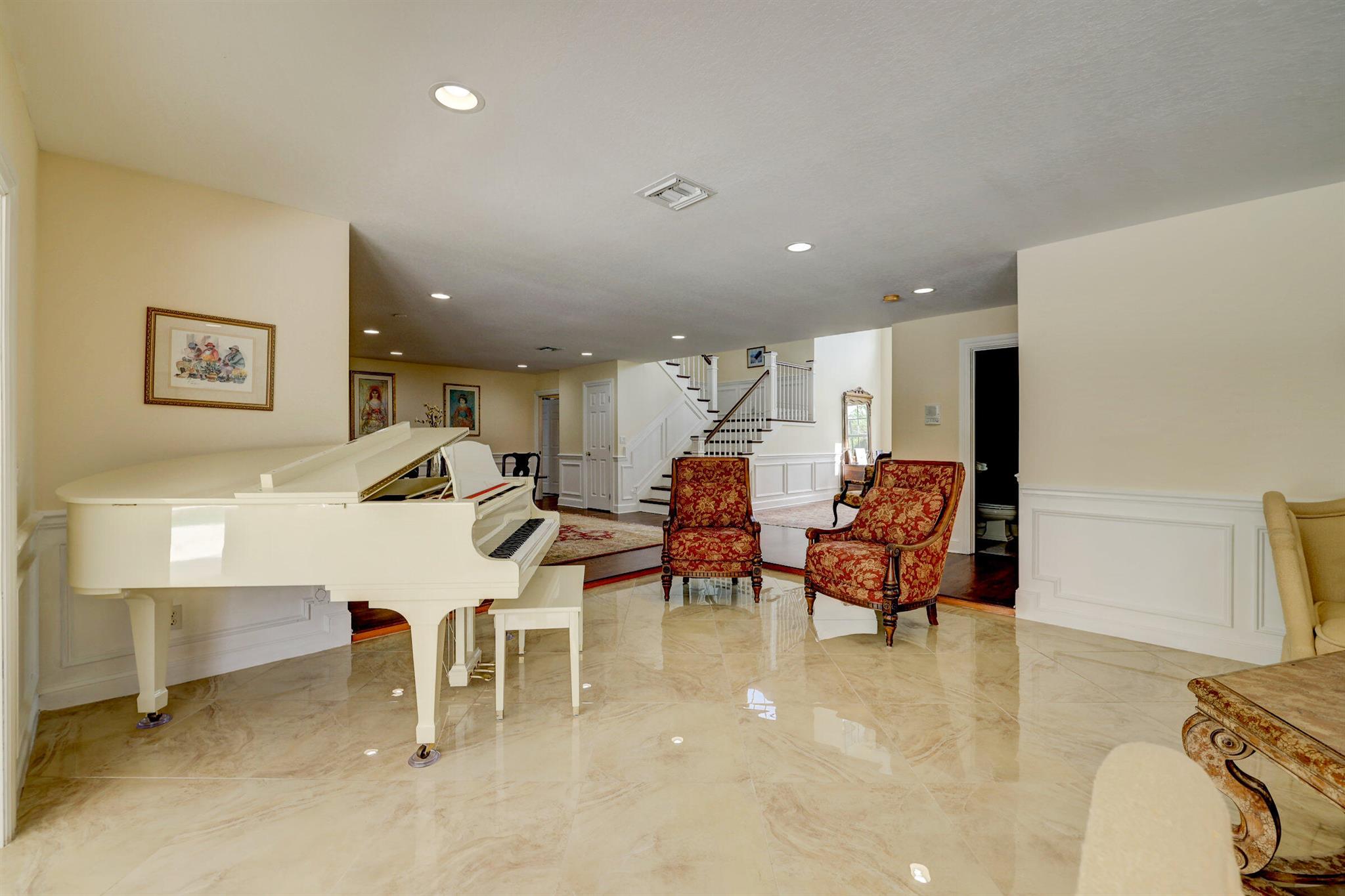 1744 SW Crane Creek Circle