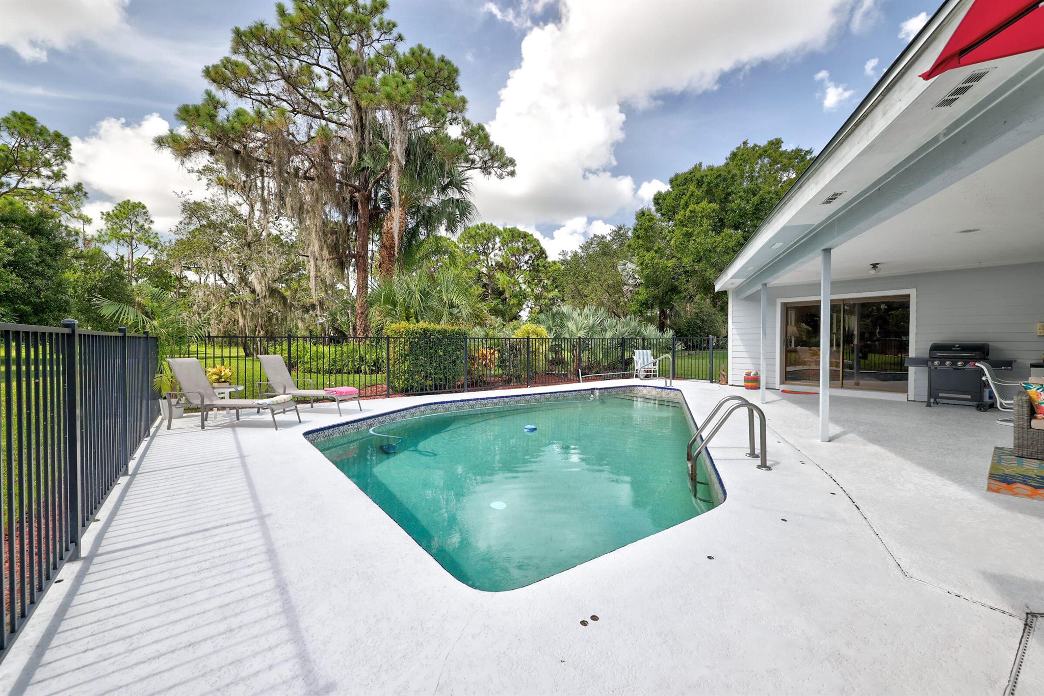 1744 SW Crane Creek Circle