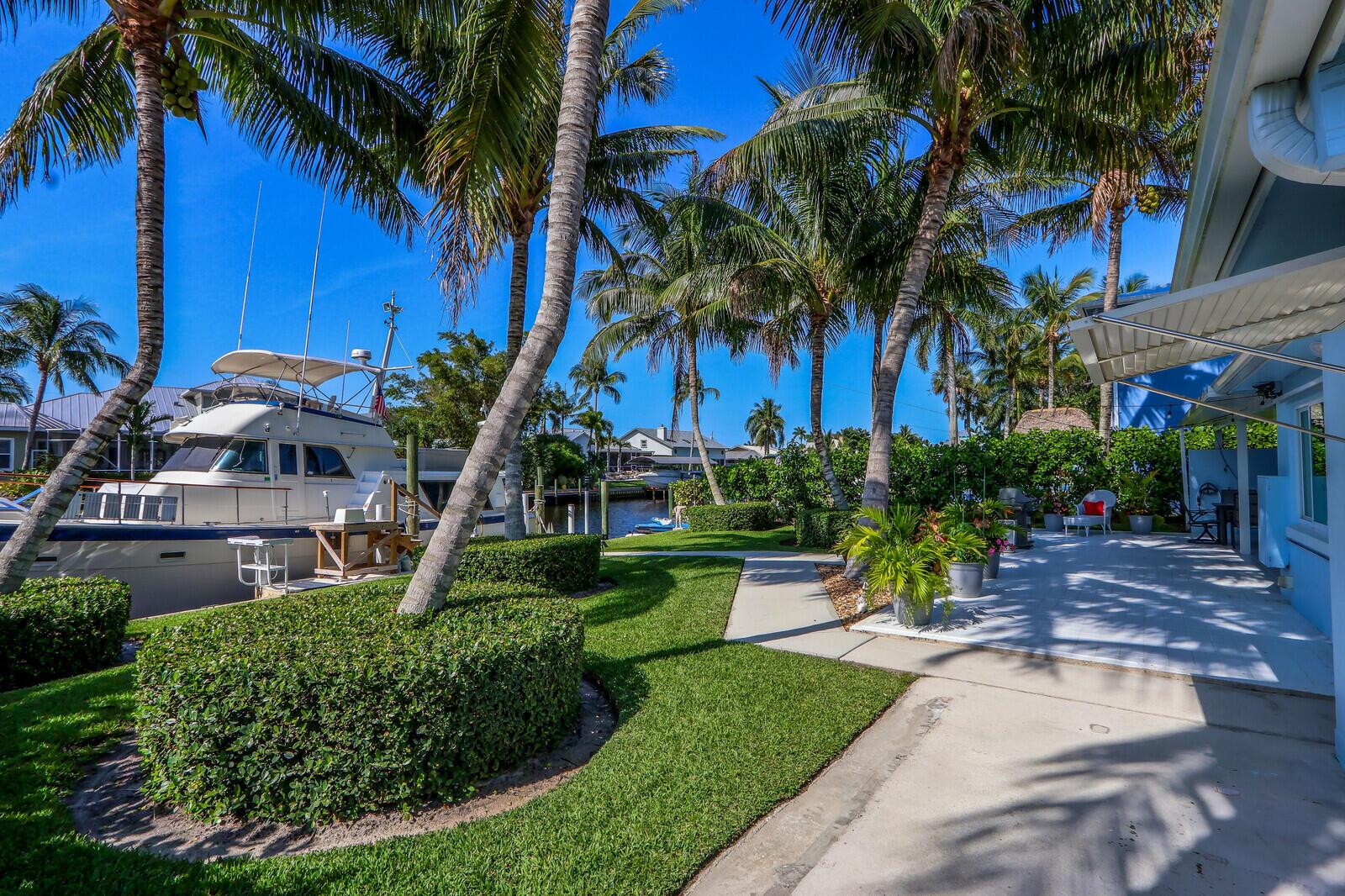 1719 SW Dyer Point Road