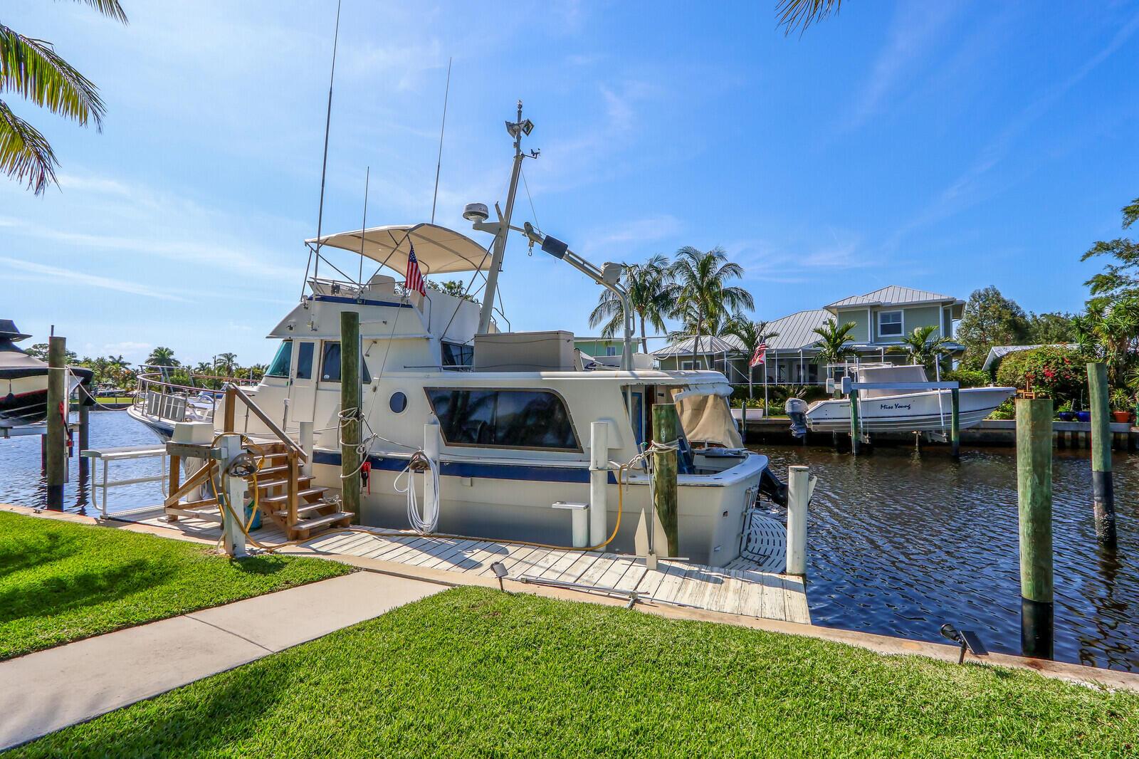 1719 SW Dyer Point Road