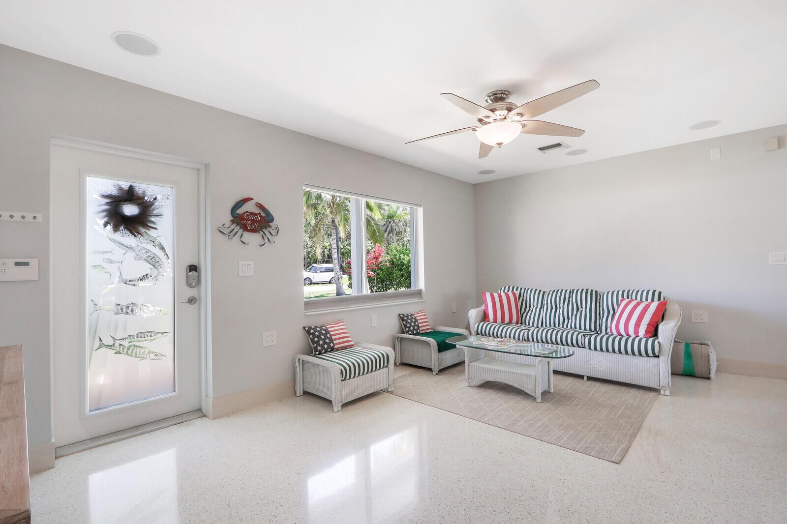 1719 SW Dyer Point Road