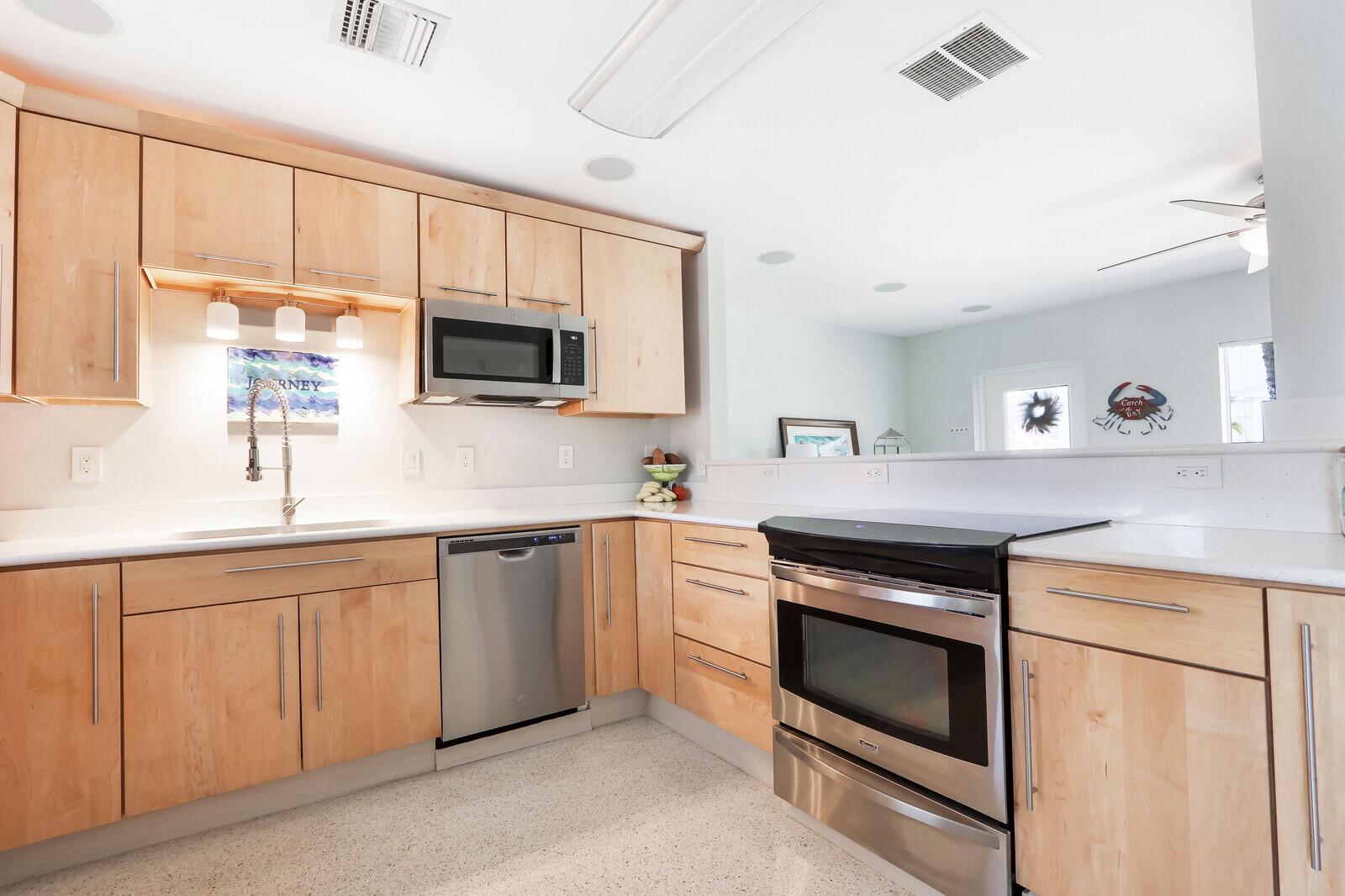 1719 SW Dyer Point Road