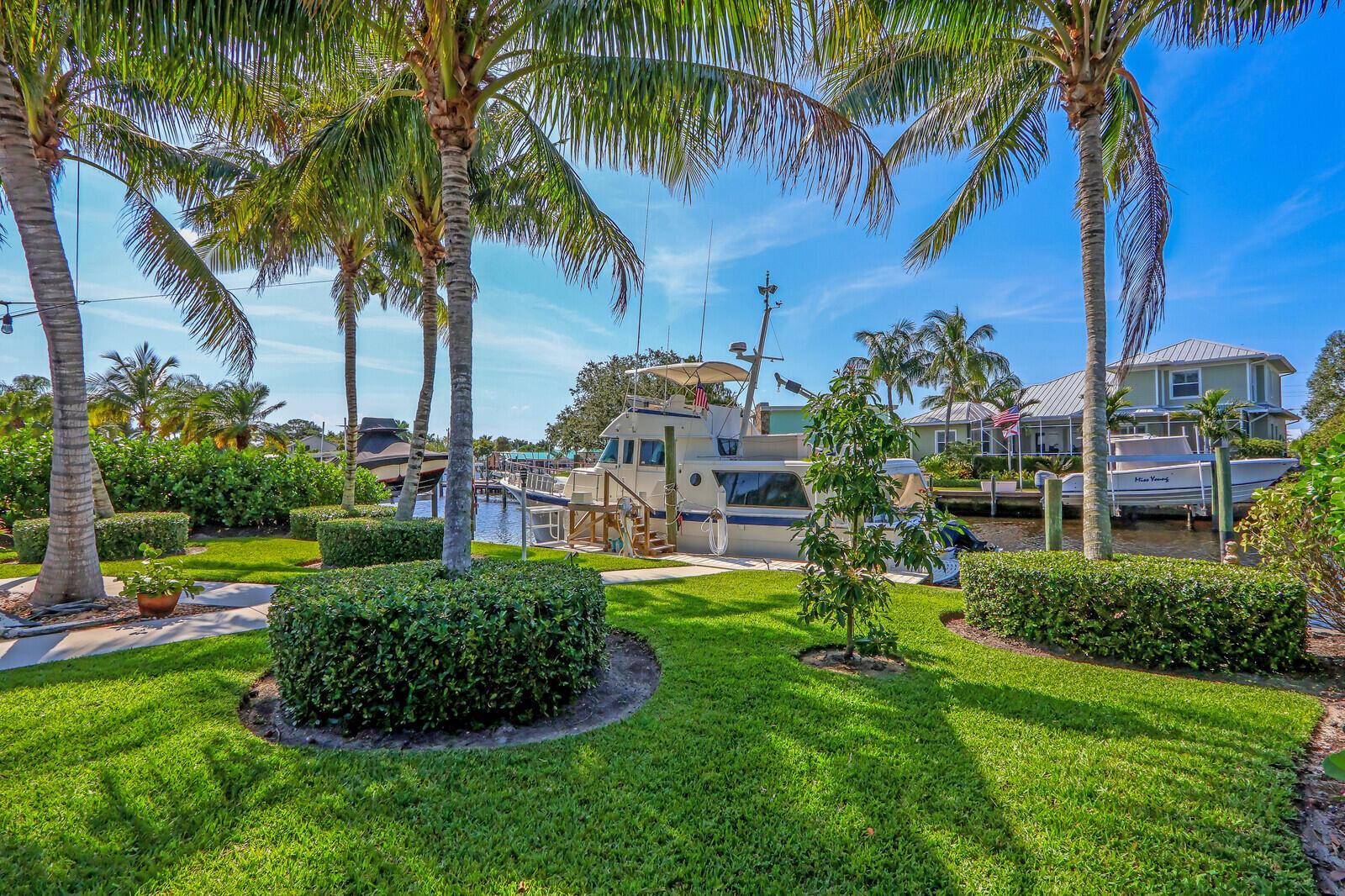 1719 SW Dyer Point Road