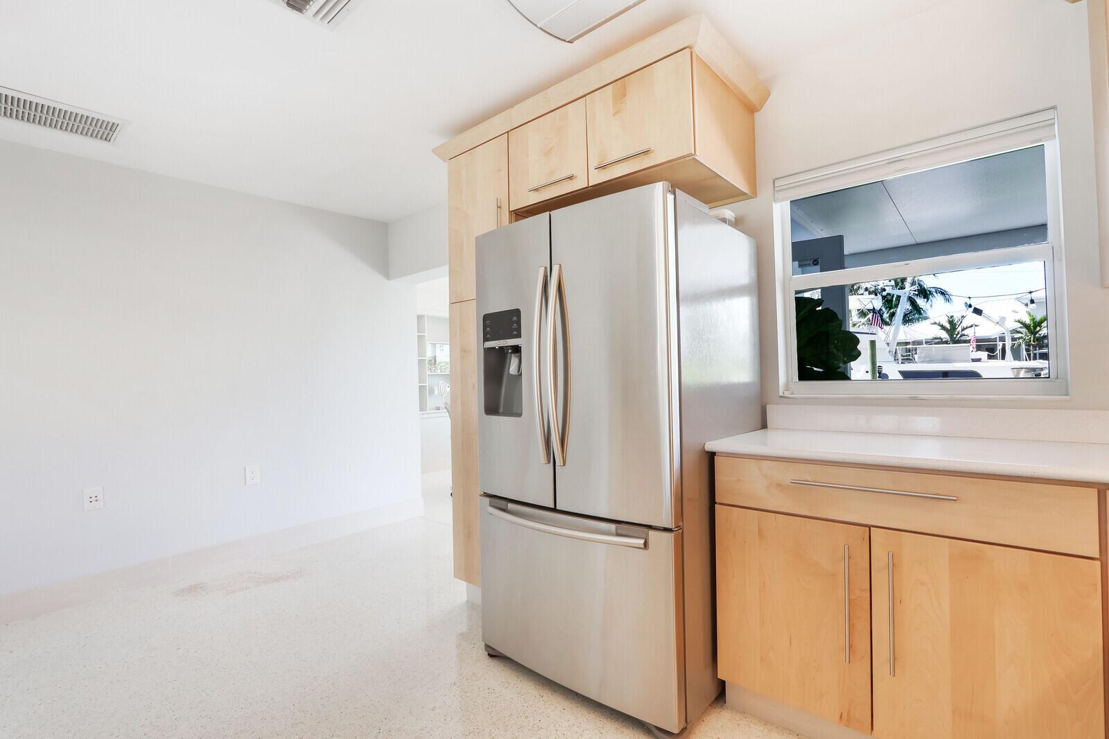 1719 SW Dyer Point Road