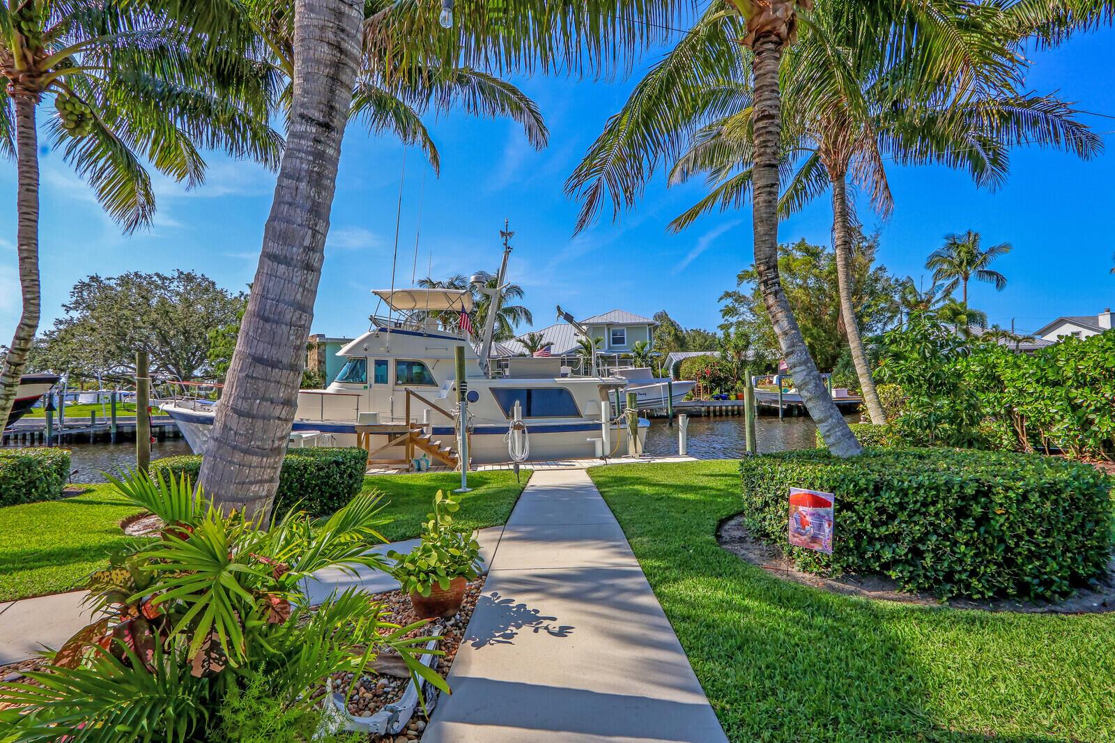 1719 SW Dyer Point Road