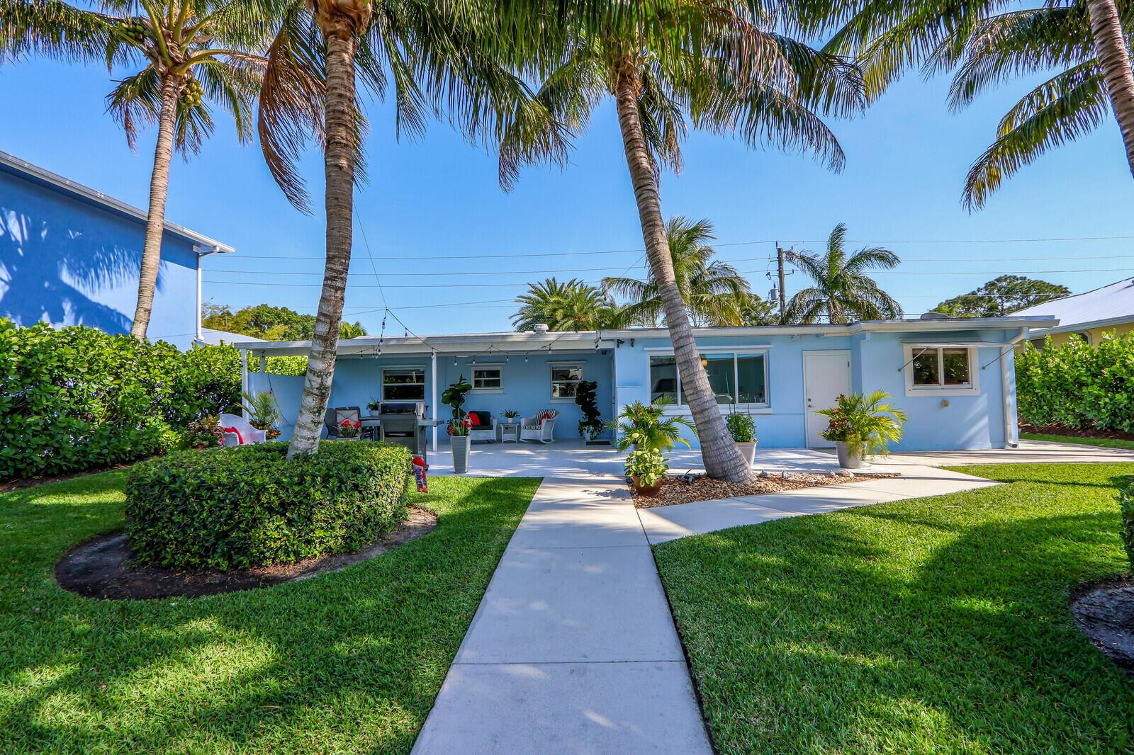 1719 SW Dyer Point Road