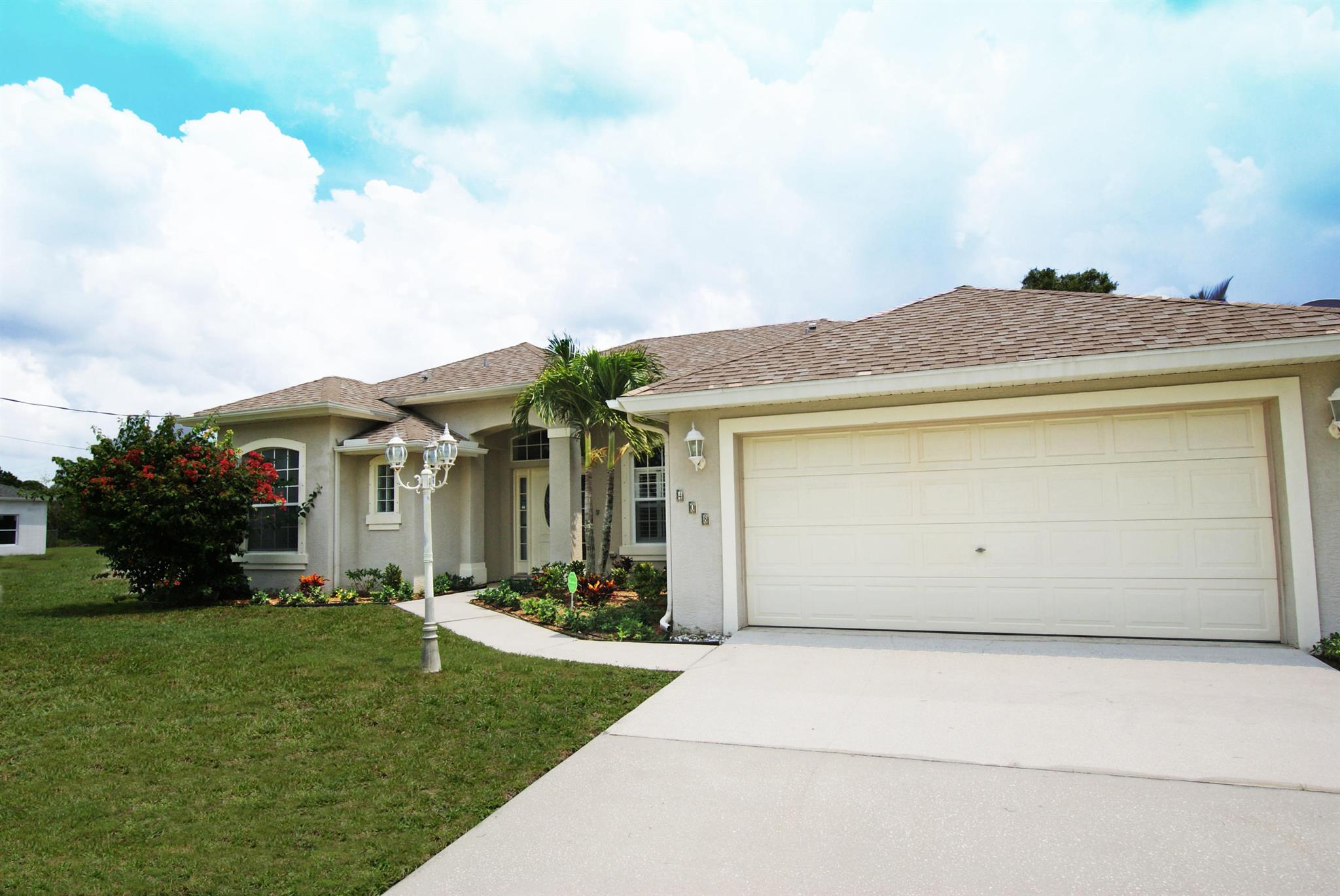 408 SW Ridgecrest Drive