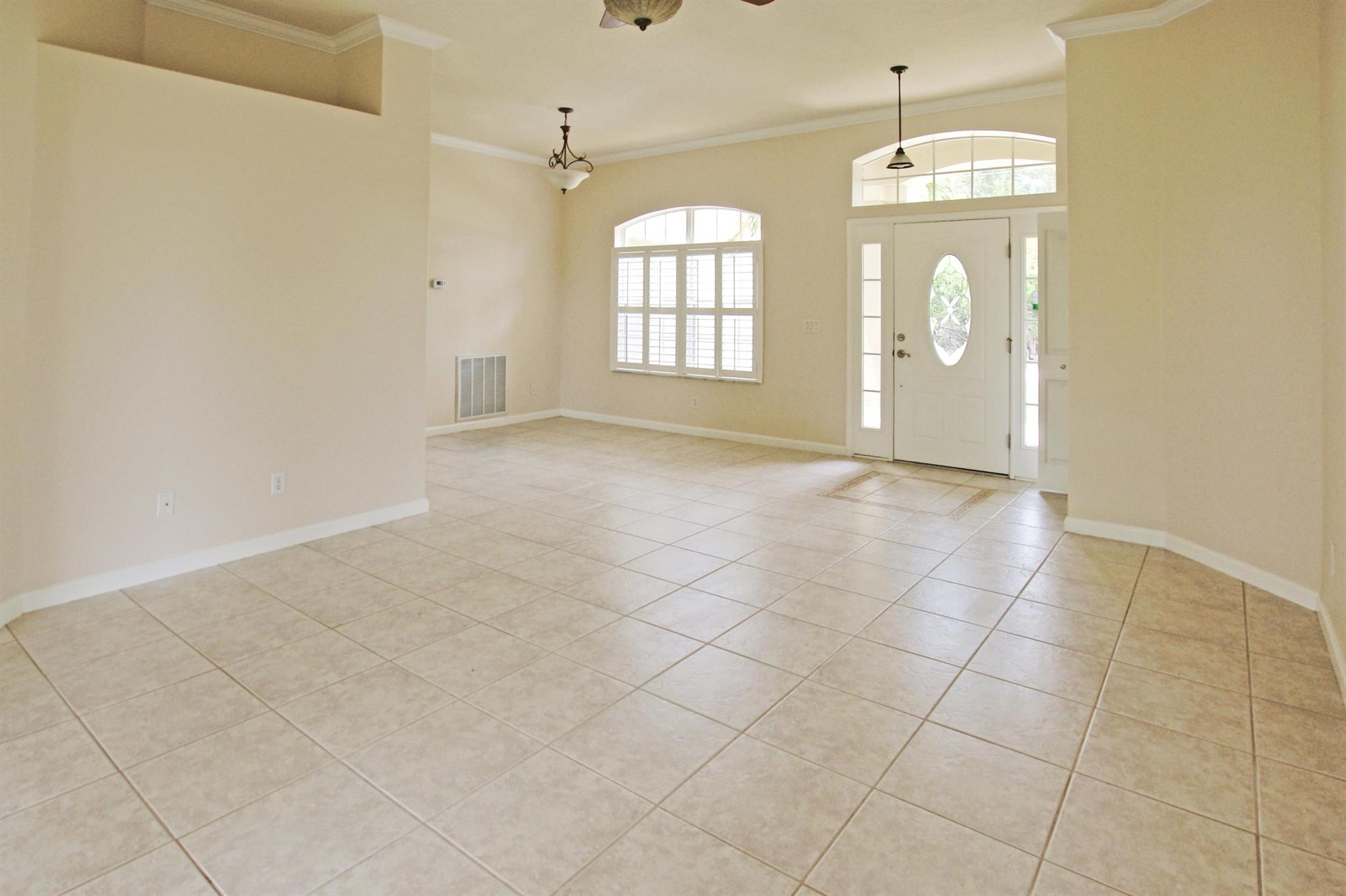 408 SW Ridgecrest Drive